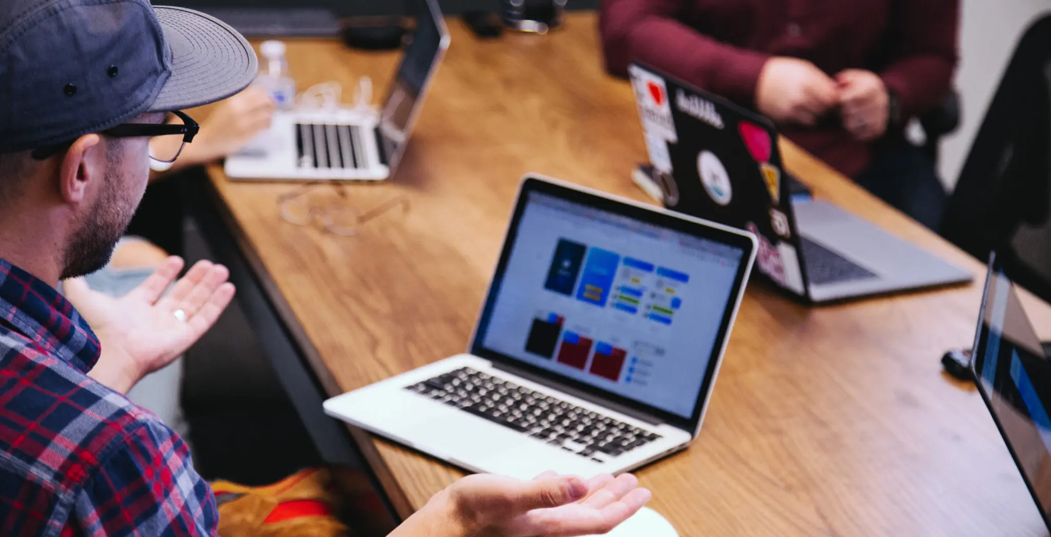 headway-jfR5wu2hMI0-unsplash-2048x1048