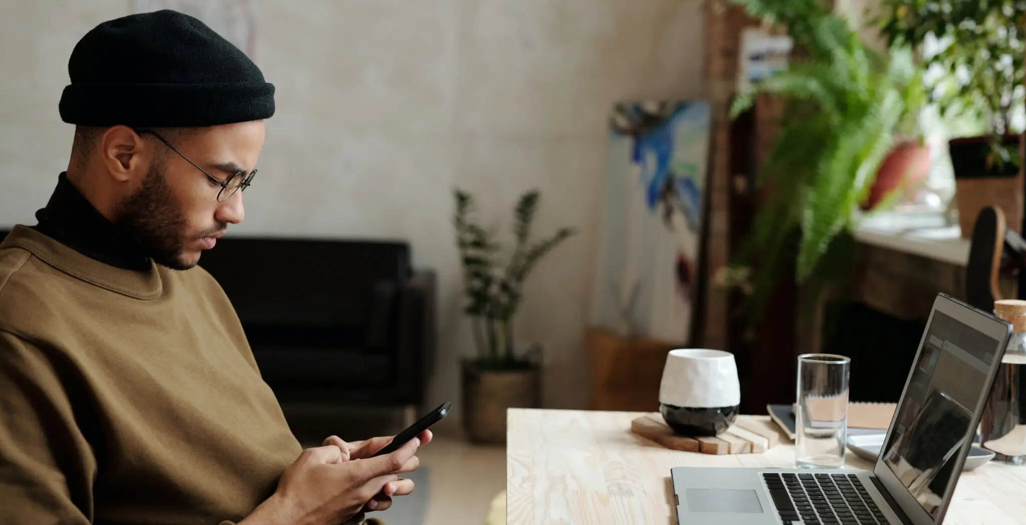 pexels-tony-schnagl-5588213-2048x1048